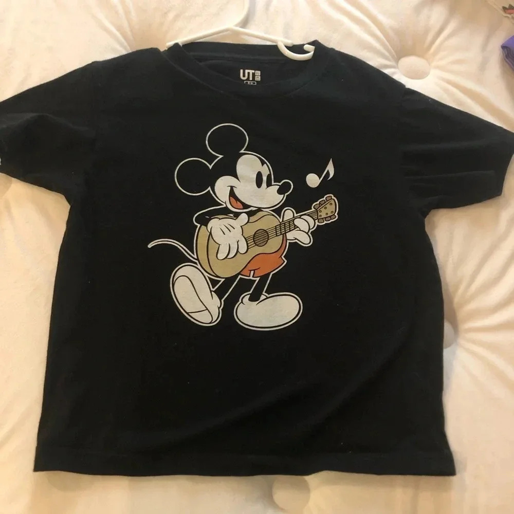 Disney Mickey guitar Uniqlo kids tee shirt black 5